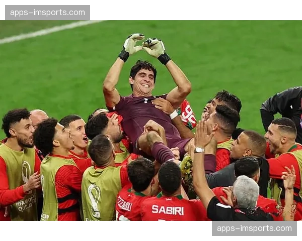 里尔点球破僵后收缩防线，少打一人仍保持零封展现防守韧性